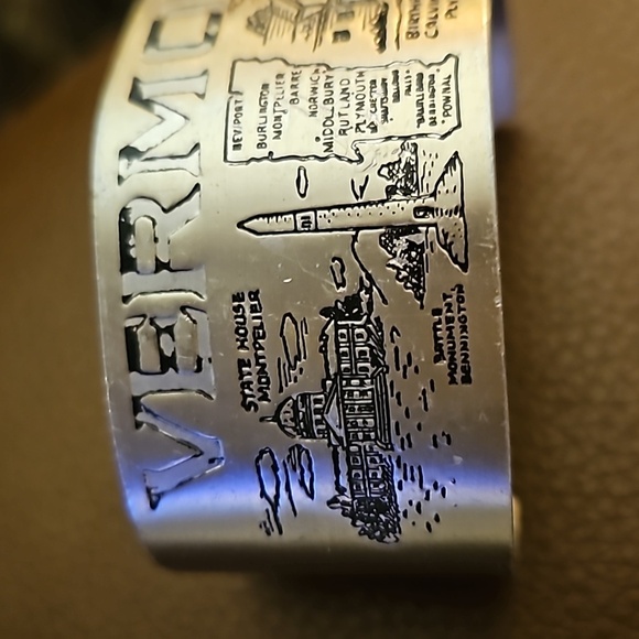 Vintage State of Vermont Aluminum Wide Cuff Bracelet - Picture 3 of 5